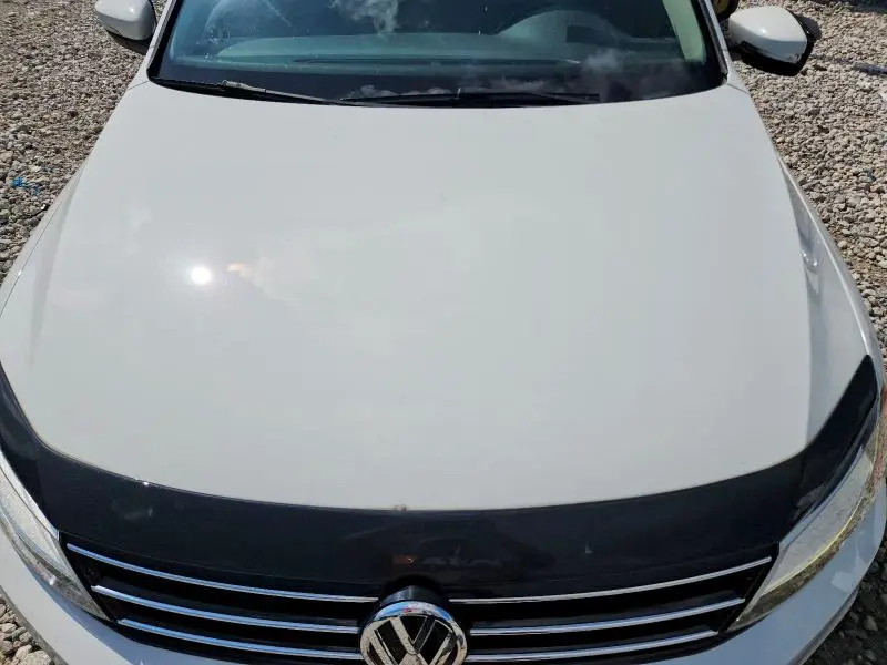 2018 VOLKSWAGEN JETTA SE  
