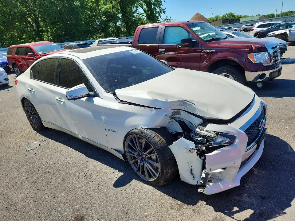 2016 INFINITI Q50 RED SPORT 400  