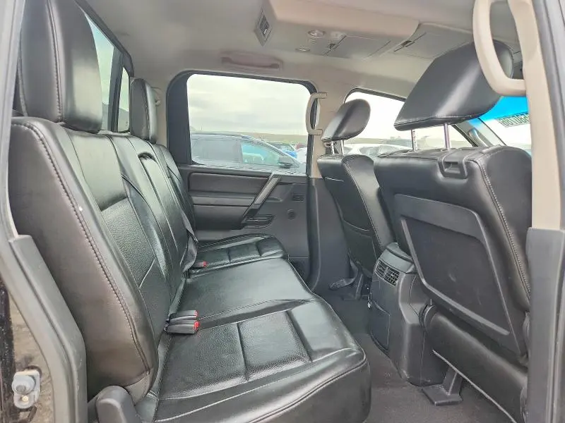 2012 NISSAN TITAN SV  