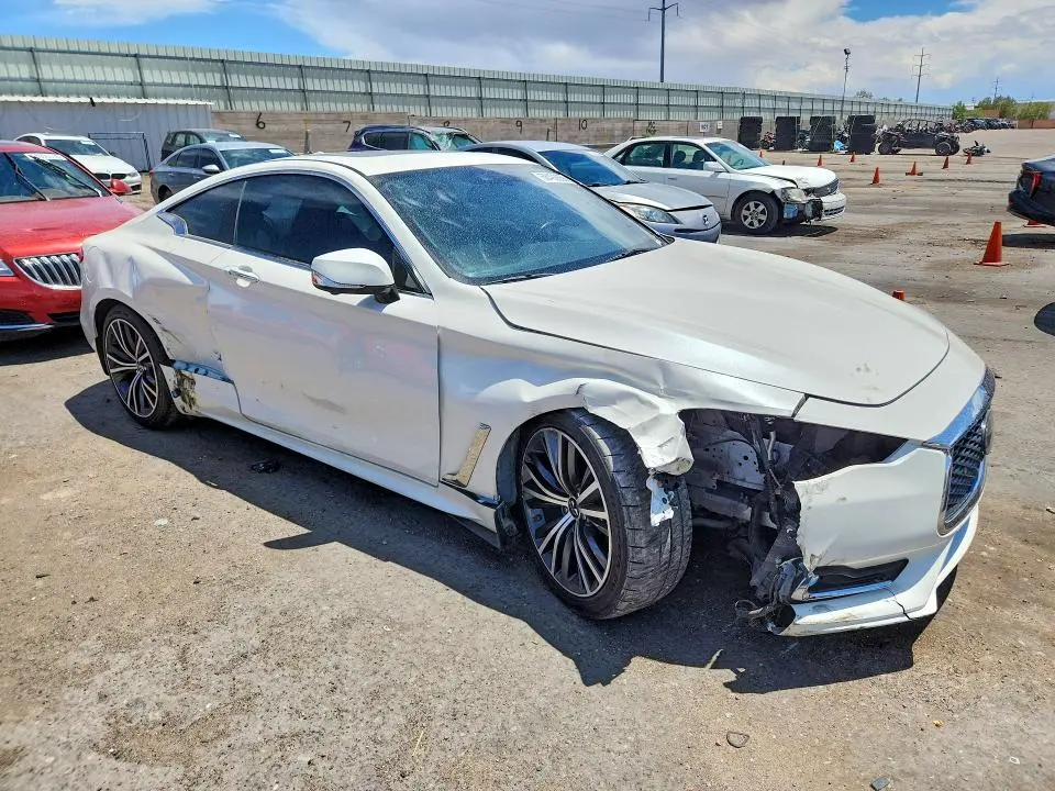 2021 INFINITI Q60 LUXE  