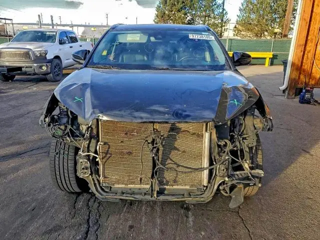 2018 TOYOTA HIGHLANDER SE  