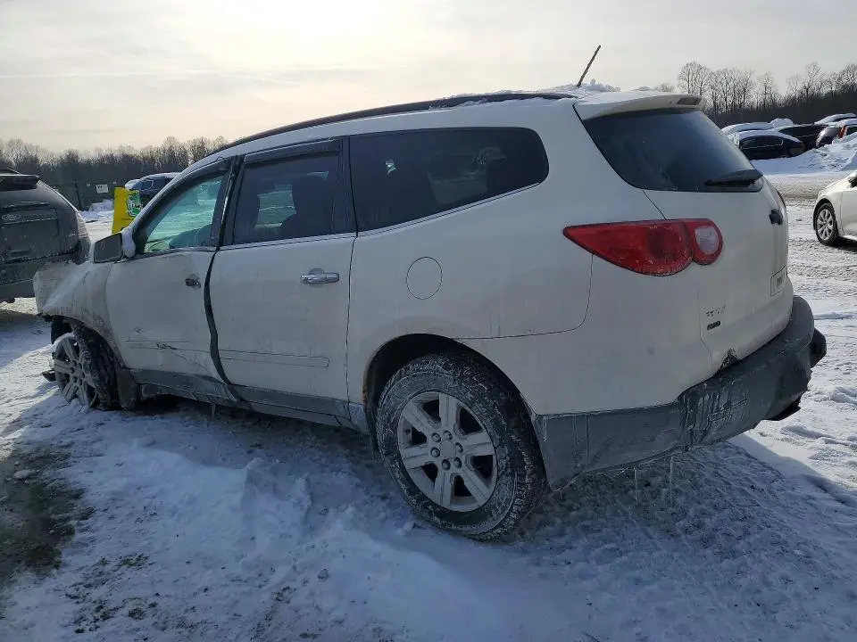 2011 CHEVROLET TRAVERSE LT  