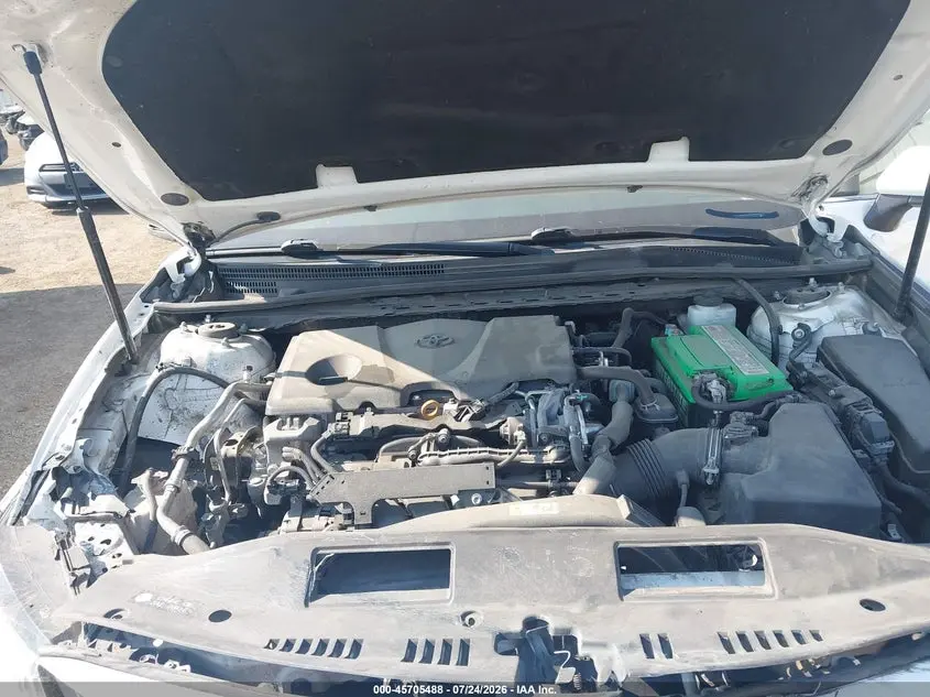 2019 TOYOTA CAMRY LE