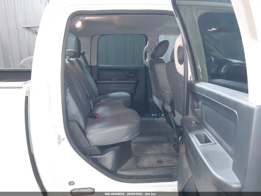 2017 RAM 1500 TRADESMAN  4X4 5'7 BOX