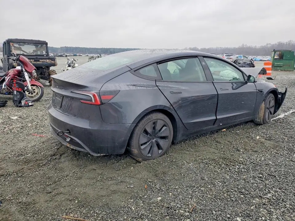 2025 TESLA MODEL 3   
