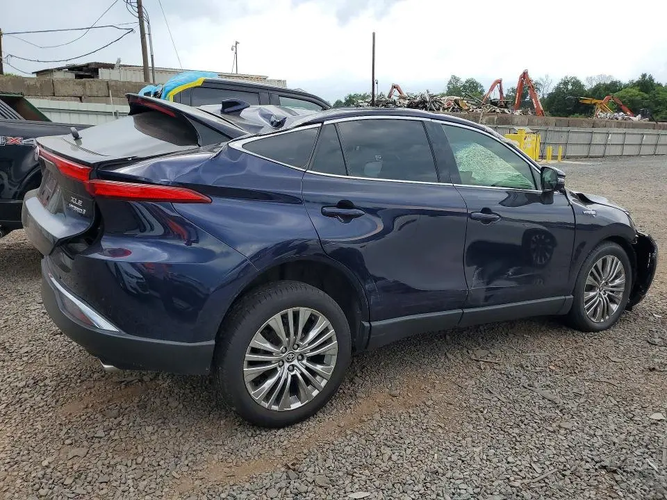 2021 TOYOTA VENZA XLE  