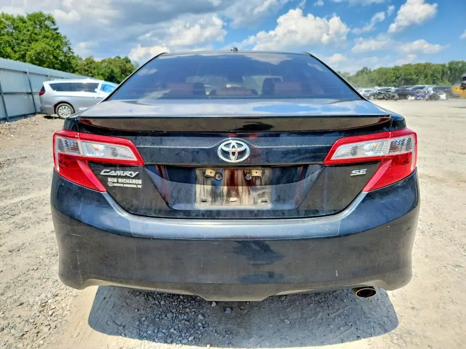 2012 TOYOTA CAMRY SE  