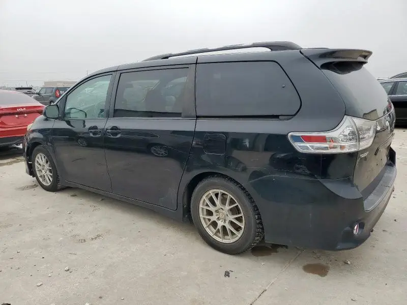 2011 TOYOTA SIENNA SPORT  