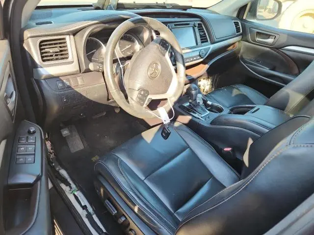 2018 TOYOTA HIGHLANDER SE  