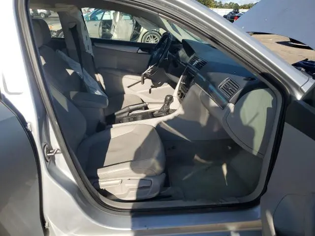 2015 VOLKSWAGEN PASSAT S  