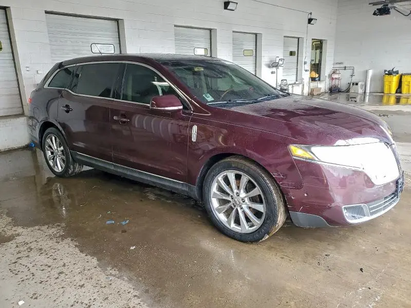 2011 LINCOLN MKT   