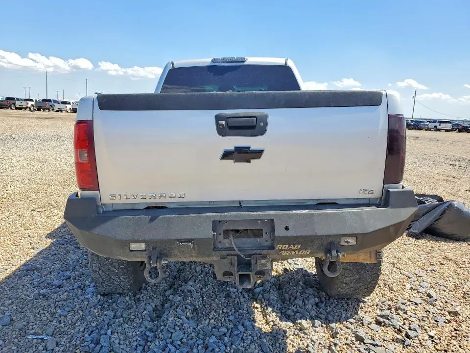 2011 CHEVROLET SILVERADO K2500 HEAVY DUTY LTZ  