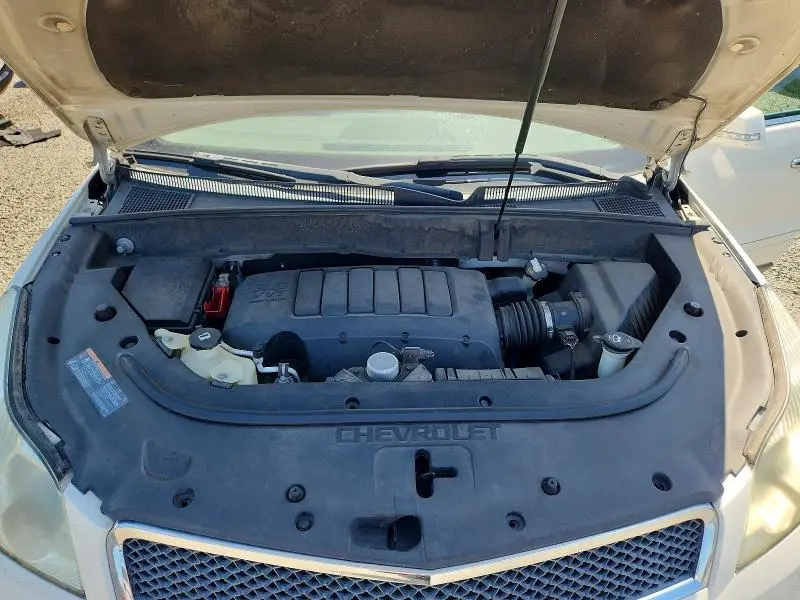 2011 CHEVROLET TRAVERSE LT  