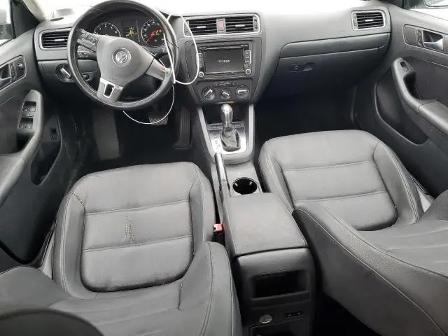 2012 VOLKSWAGEN JETTA SE  