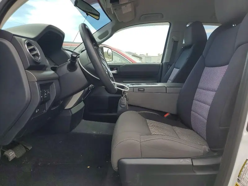 2017 TOYOTA TUNDRA   