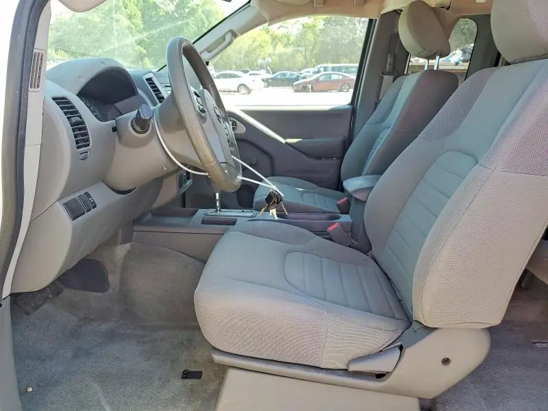 2015 NISSAN FRONTIER S  