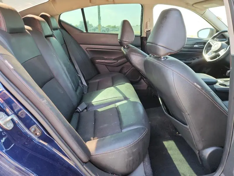 2021 NISSAN ALTIMA SR  