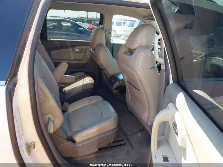 2012 CHEVROLET TRAVERSE 2LT