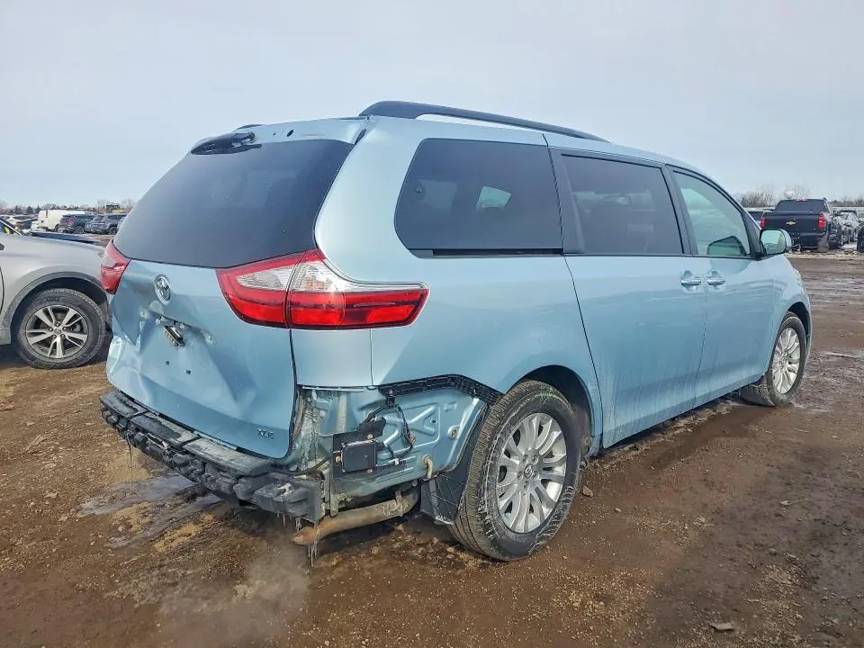 2017 TOYOTA SIENNA XLE PREMIUM 8-PASSENGER  