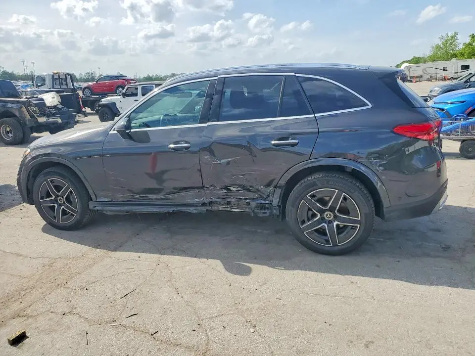 2025 MERCEDES-BENZ GLC 300 4MATIC  