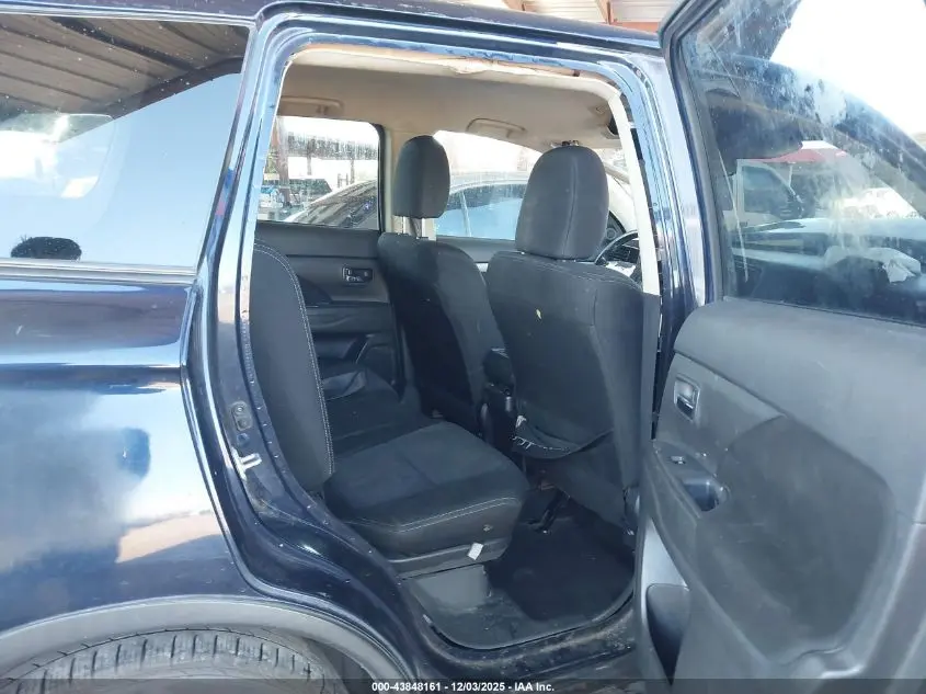 2018 MITSUBISHI OUTLANDER SE