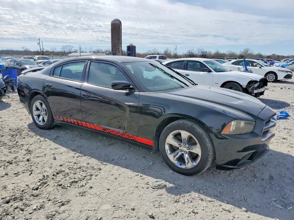 2013 DODGE CHARGER SE  
