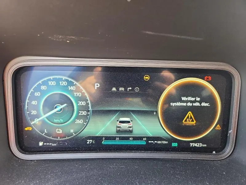 2023 HYUNDAI KONA SE  
