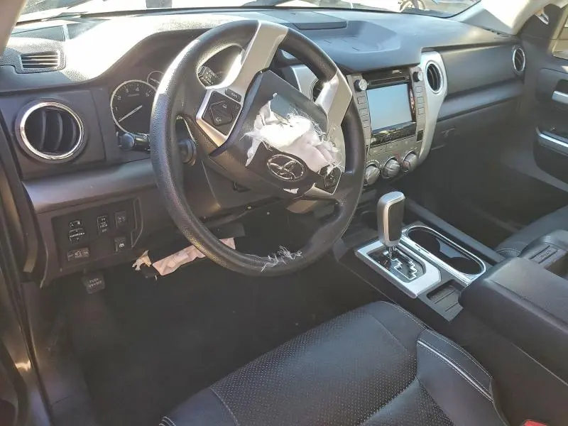 2016 TOYOTA TUNDRA CREWMAX SR5  