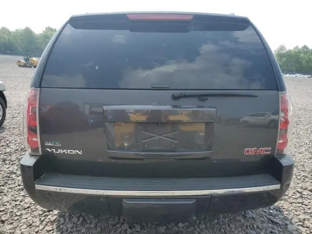2011 GMC YUKON DENALI  