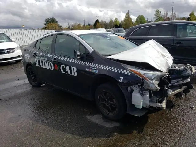 2017 TOYOTA PRIUS   