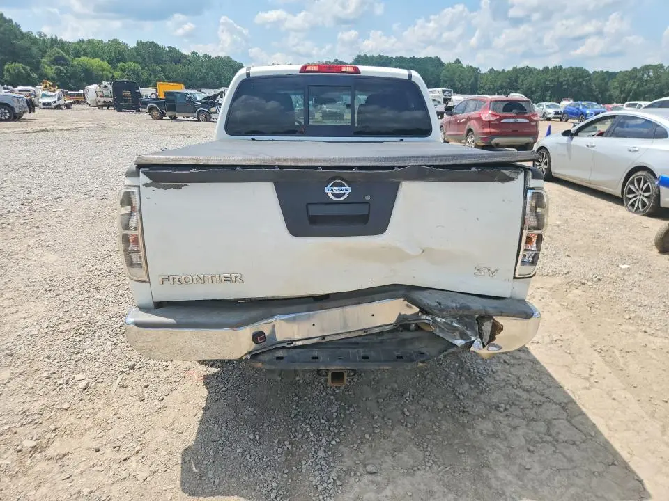 2016 NISSAN FRONTIER SV  