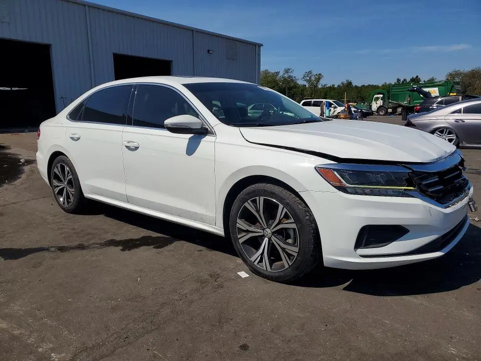2022 VOLKSWAGEN PASSAT SE  