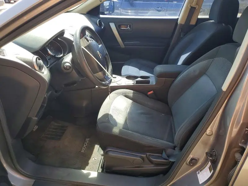 2012 NISSAN ROGUE S  