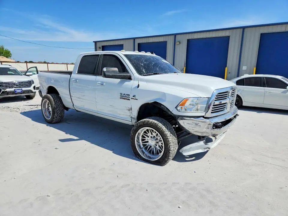 2016 RAM 2500 SLT  
