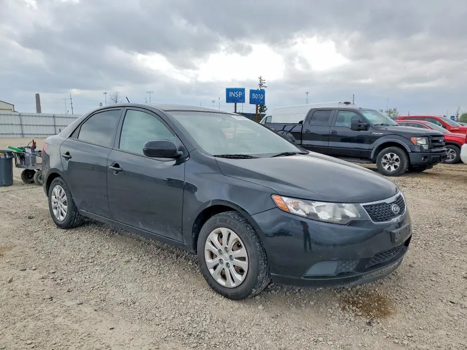 2013 KIA FORTE LX  