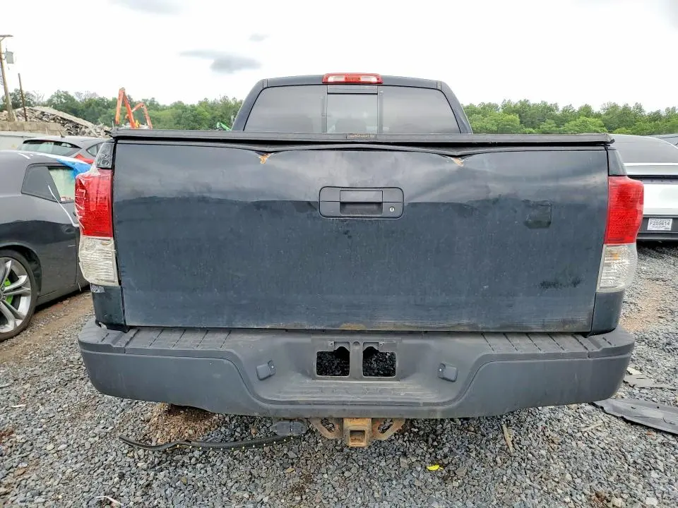 2011 TOYOTA TUNDRA DOUBLE CAB SR5  