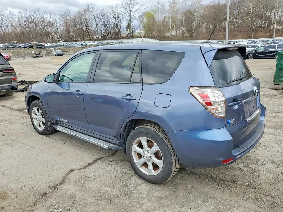2012 TOYOTA RAV4 EV BASE  