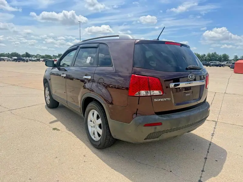 2013 KIA SORENTO LX  
