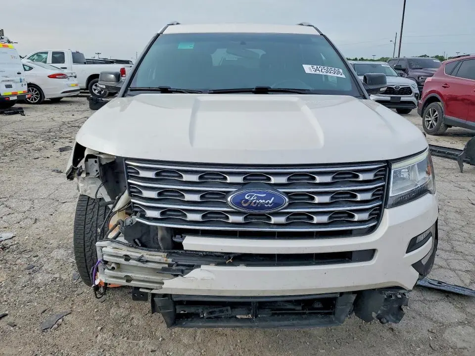 2017 FORD EXPLORER XLT  