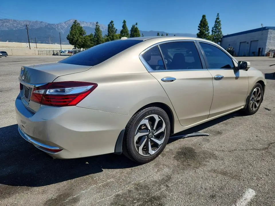 2017 HONDA ACCORD EX  