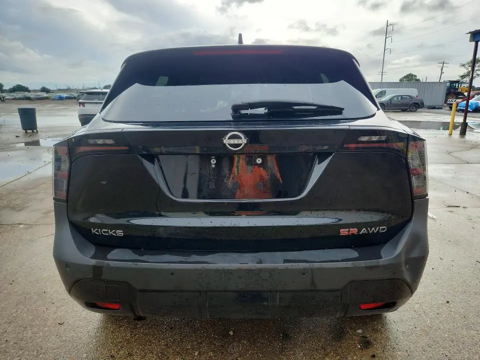 2025 NISSAN KICKS SR  