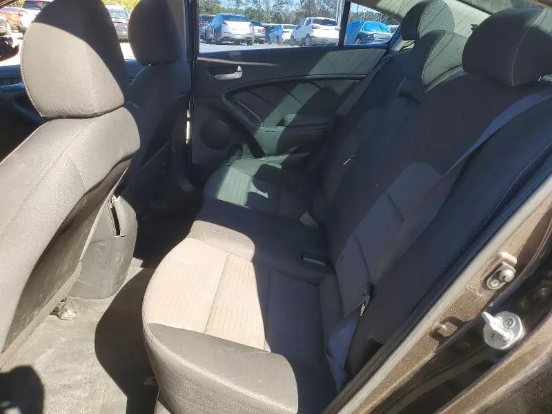 2017 KIA FORTE LX  