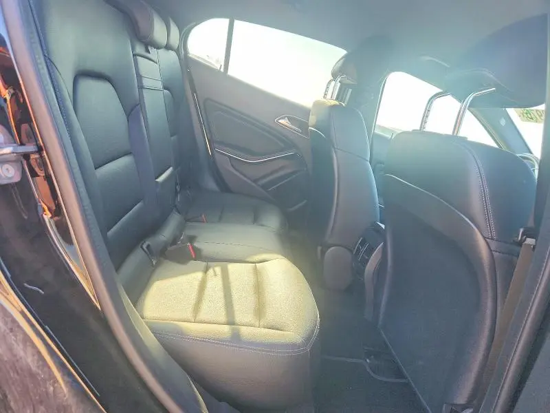 2020 MERCEDES-BENZ GLA 250  