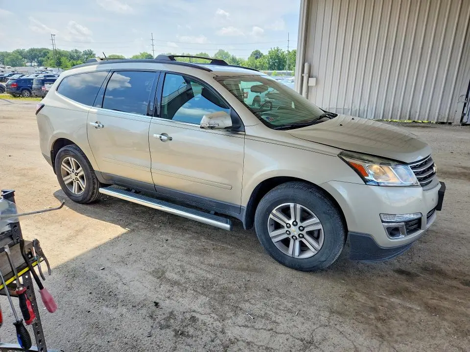 2017 CHEVROLET TRAVERSE LT  