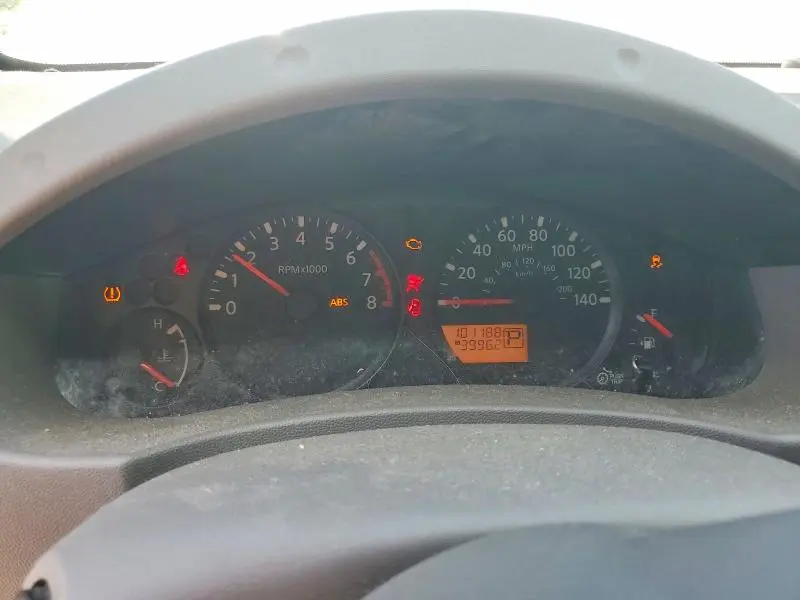 2013 NISSAN FRONTIER S  