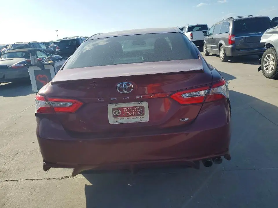 2018 TOYOTA CAMRY SE  