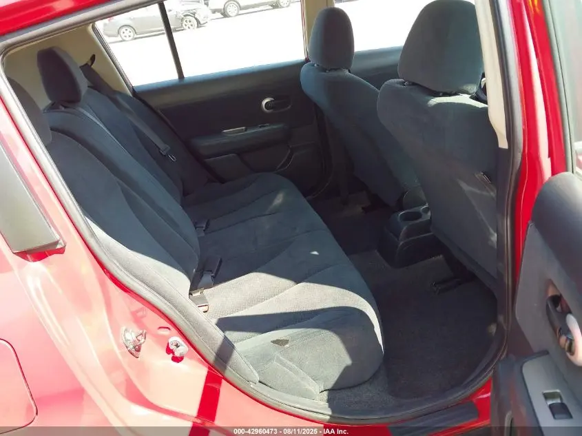 2011 NISSAN VERSA 1.8S