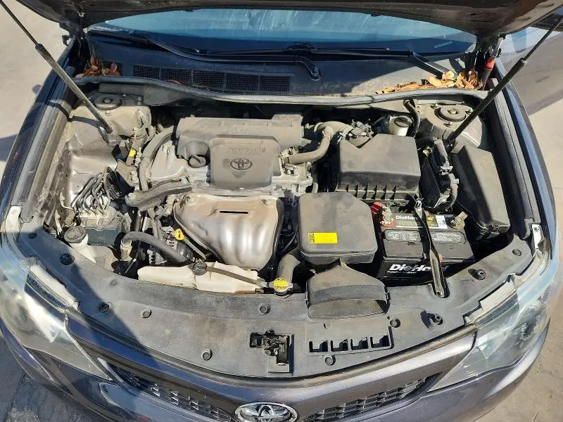 2012 TOYOTA CAMRY SE  