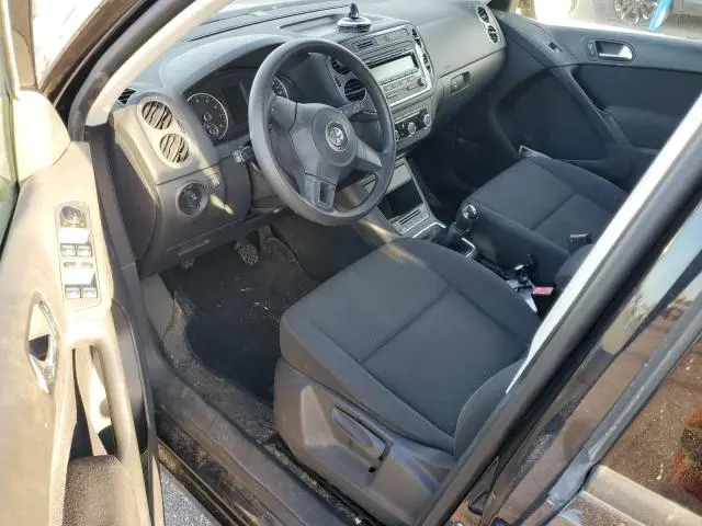 2012 VOLKSWAGEN TIGUAN S  