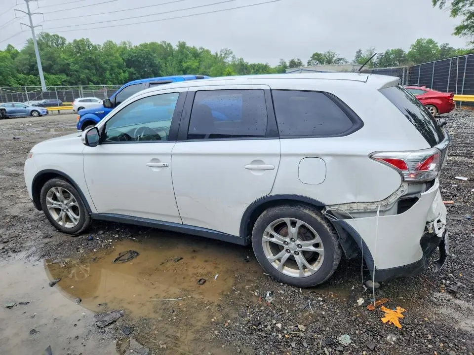 2015 MITSUBISHI OUTLANDER SE  